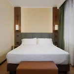 Mozart 4* Milan