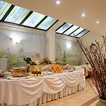 Mozart Hotel 4*