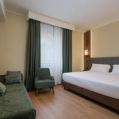 Mozart Hotell 4*