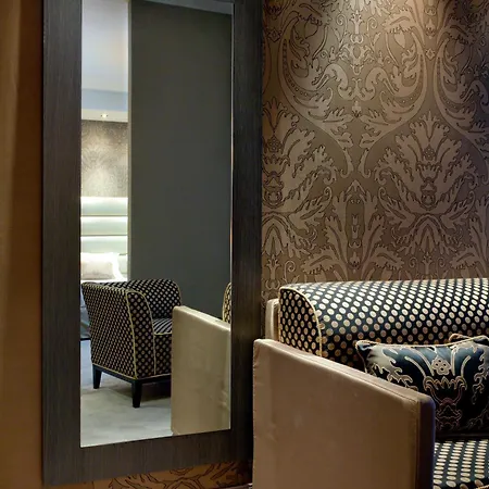 Hotell Mozart 4*